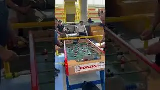 Quelques actions durant un match de 🐓🐔 #competition #poules #babyfoot #passion #bonzini