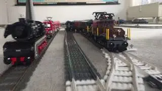 LEGO custom Crocodile engine on R88/R104 curves and R104 switch