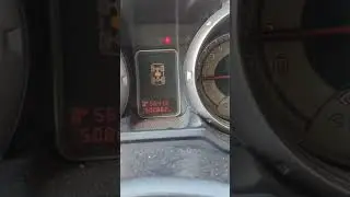 4&times;4 Light flashing In Mitsubishi Pajero