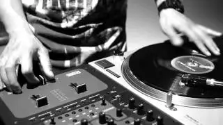 DJ AM 
