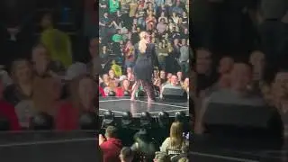 Couple Gets Engaged at Kelly Clarkson's Baltimore Concert