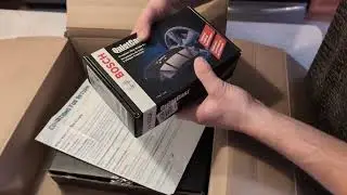Unboxing 4 brake pads and 1 brake rotor from Parts Avatar