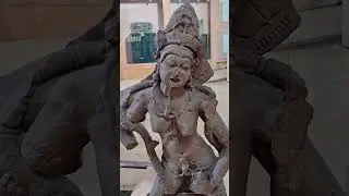 इतिहास के सुंदर पल #HistoryIsAlive#goldenhistory#beautifulstatue#