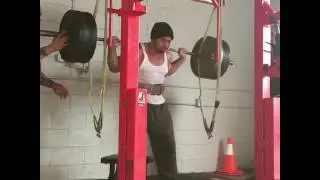 Trevor bryant Raw box squats 500lbs