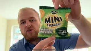 Jacob&rsquo;s Mini Cheddars Classic Cheese Pizza Flavour - Review