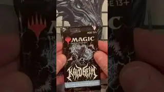 Откройте коллекционный набор Magic the Gathering: Kaldheim!