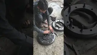 How Truck Clutch Plates Are Repaired || Truck in Pakistan. #youtubeshorts #shortvideo