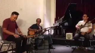 Oele Pattiselano , Tiyo Alibasjah & Desca Anugrah - Assim Nao Dao by Kleber Jorge
