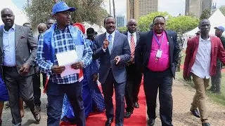 Watch how Wiper Party Leader Kalonzo Musyoka arrived at Uhuru Park for the Party's NDC!!