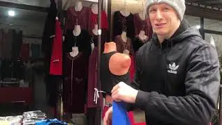 Вячеслав Сугако на рынке Хасавюрта.