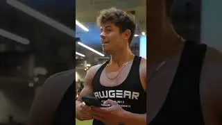 Когда просишь номер телефона у девушки в спортзале 😅