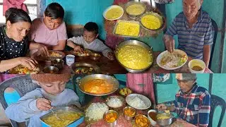 Nepali Food Aata Ko Thupka Egg Curry Recipe Cooking & Eating With Family || Village Life Vlog ||