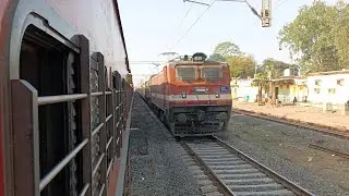 12147 KOP - NZM SF EXPRESS OVERTAKES CHHATTISGARH EXPRESS