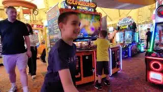 Butlins Air Hockey