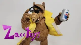 Neca Toys Ultimate Alf (Alien Life Form) 80's Sitcom Action Figure Review!