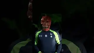 Kyle Walker makes Jermain Defoe jump out of his skin 👻