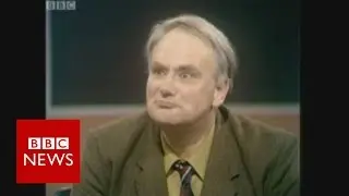 Is there life on Mars? Patrick Moore - BBC News