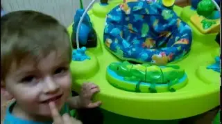 Игровой центр ExerSaucer Evenflo