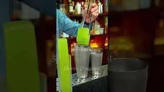 Bartender Trick Shot You WON'T Believe ! #cocktail #viralshorts #amazing #bartender #CocktailNinja