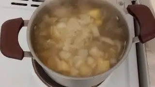 Картофельно-луковый супчик