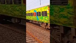 #New Delhi to Howrah Duronto Express #135kmph #atfullspeed #highspeedtrain #viral #view #superfast🔥😱