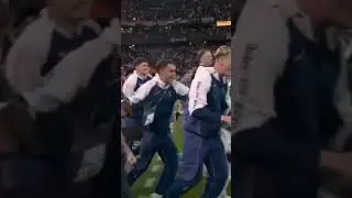 Trophy Drought Over! Tottenham brake 17 Year Drought!