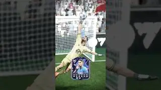 Flashback Suarez is the BEST GK in FC25? 🇺🇾🐐 #eafc #eafc25 #fc25 #fut #football #shorts