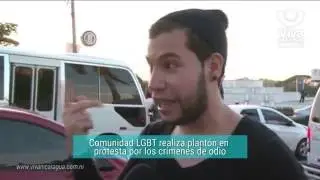 Comunidad LGBT realiza plant&oacute;n en protesta por los cr&iacute;menes de odio