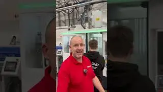 Smithstown Light Engineering устанавливает новую многоосевую ячейку Bumotec