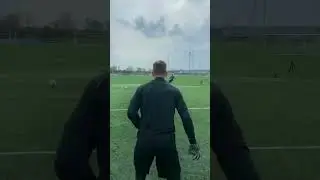 PRO VS AMATEUR GOALKEEPER 🧤🤯 #shorts