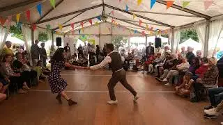 Blues dance de Cécile et Bebel - St DoulSwing 2025