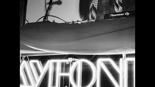 PAYFONE VINYL DJ MIX LIVE FROM HUGOS BARCELONA