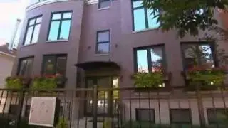 Julie Woodward-Trenker on HGTV's House Hunters in Chicago