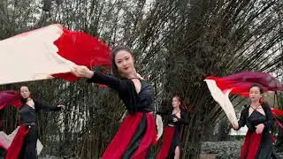 Tay trái chỉ trăng - Tiểu Ảnh vũ đạo (Múa cổ trang) - 左手指月