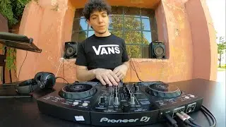 &Aacute;lvaro Groove Live at @Vagues, Buenos Aires, Argentina