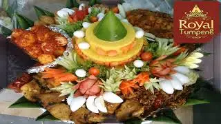 Pesanan Nasi Tumpeng Kuning Ibu Sri Rejeki di Kebun Jeruk, Jakarta Barat