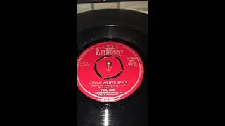Little White Bull ~ Paul Rich ~ 1960 Embassy 45rpm Vinyl Single ~ 1980s Aiwa A10 Amp & Technics SL-5