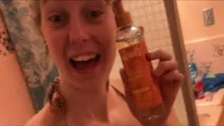 Shaving Legs Tryimg Tree Hut GOLDEN VANILLA SHAVE OIL