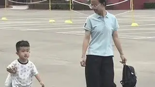 路虎这是对榴莲的真爱啊，不仅爱给四开奶奶买，而且自己爱吃 #vlog日常 #原创视频 #记录真实日常生活