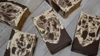 Warm Vanilla Sugar Soapmaking Fail? 🤷&zwj;♀️ Vanilla discoloration time lapse