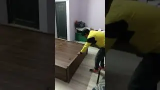 Leg side drawer bed