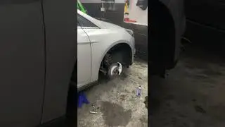 Wheel Bolt Replacement, Center Cap & Brake Hub Painting #fordperformance 
