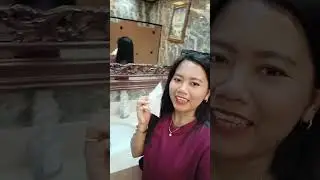 Twenty Pesos ang bayad Pag use ka sa cr nila, Pero LAYSHOW naman kasi malakas ang aircon at malinis.