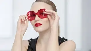Rouge Coco Flash, the ultra-shiny lipstick, with Lily-Rose Depp &ndash; CHANEL Makeup