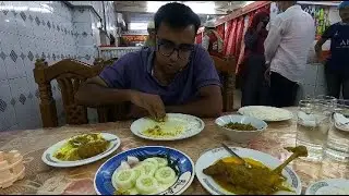 হোটেল ঘরোয়া অ্যান্ড রেস্তোরাই দুপুরের খাবার খেলাম 😋। চক বাজার । বরিশাল । বাংলাদেশ । Bangladesh ।