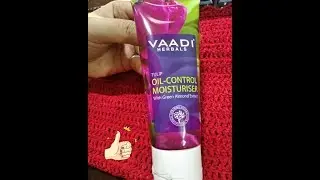 Vaadi Herbals Oil Control Moisturiser Review / Tulip & Almond Extract