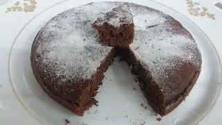 Bolo de chocolate sem leite sem ovo na frigideira fofinho _Elizabete Dos Reis