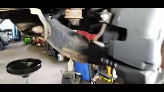 DON'T  do it like this,brake  calipers  on the wrong sides,@OnlineMechanicTips bleeders go up.