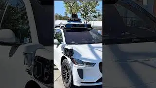 This Car Has No Driver&hellip; Just LiDAR, and Cameras, and Radar 🚘🤖 #waymo