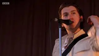 ARCTIC MONKEYS - ONE POINT PERSPECTIVE LIVE AT TRNSMT 2018